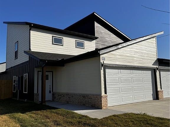5th image of 1400 SW Poigai Way #2