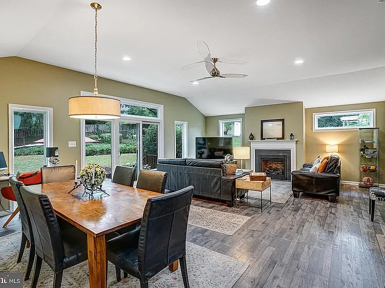 5223 Yorktown Blvd — Photo 5