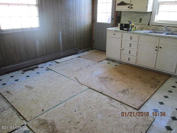 2nd image of 913 S Brake Street