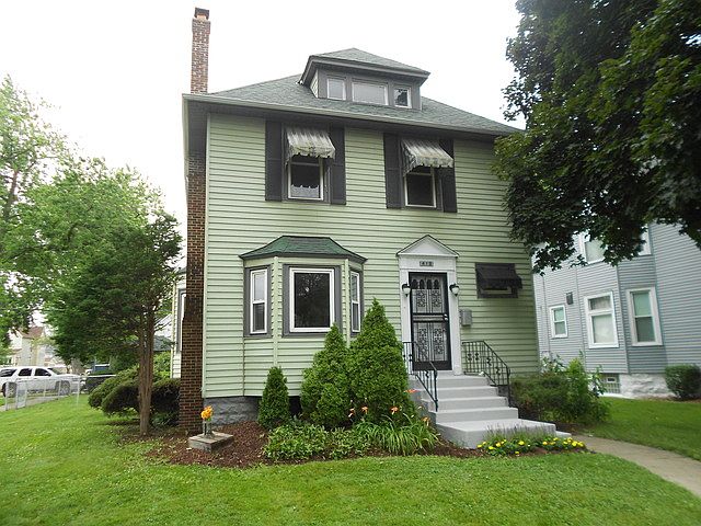 1st image of 418 S 7th Ave