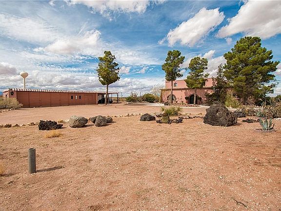 3rd image of 6380 Desert Willow Dr