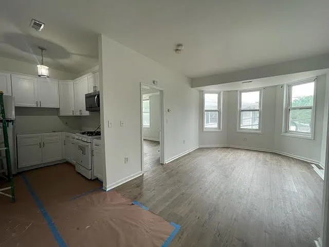 2661 Main St #3 — Photo 2