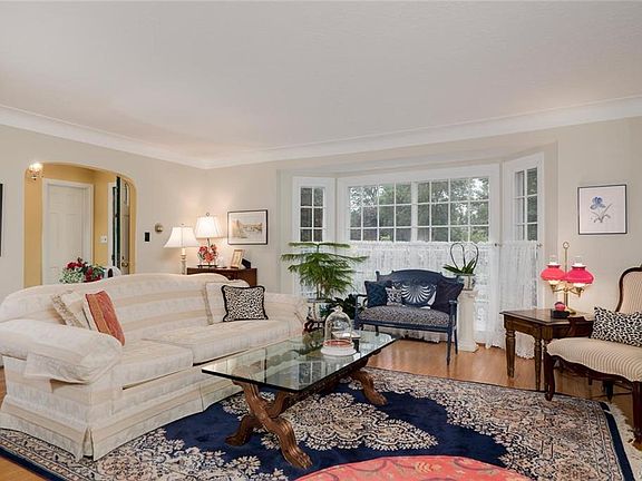 4th image of 64 Smallwood Dr