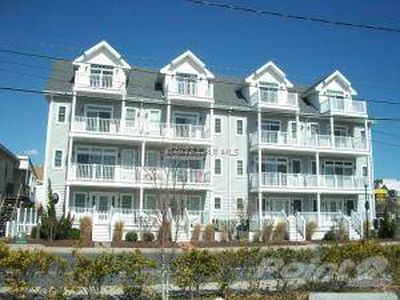 108 1st St UNIT 3, Ocean City, MD, 21842