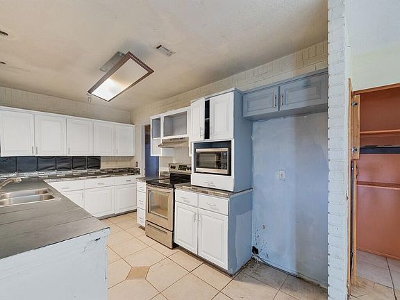 3rd image of 1455 Sawin Court NE