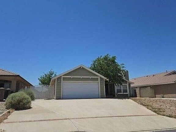 3rd image of 13890 Evergreen Ln