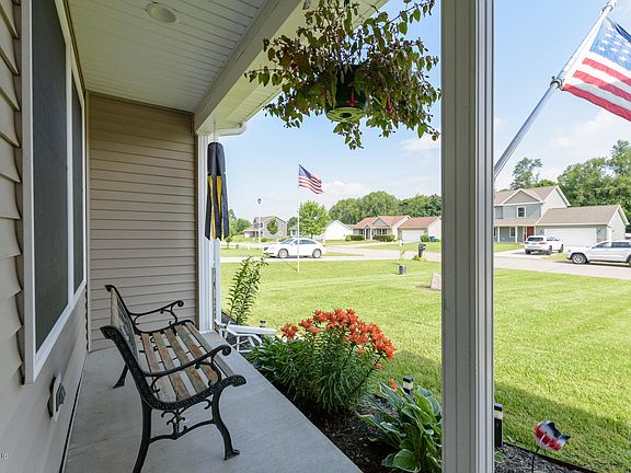 4th image of 7590 Stermer Dr