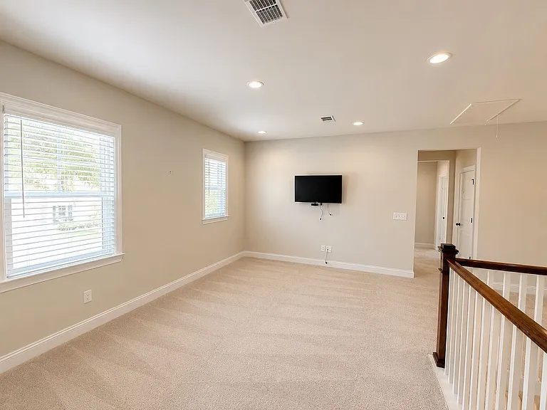 1217 Gannett Rd — Photo 15