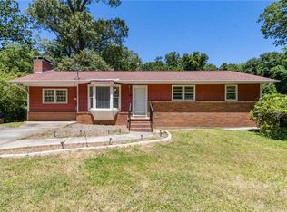 128 Mountain View Dr, Gainesville, GA 30501