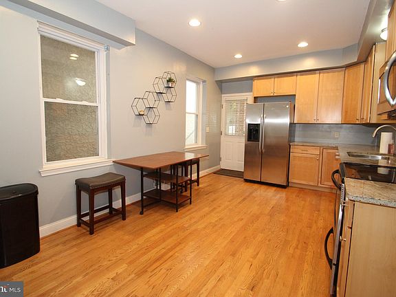 5th image of 108 Winchester Pl