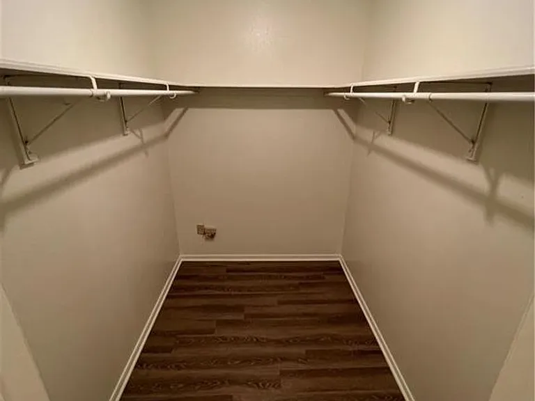 320 S 11th Pl — Photo 12
