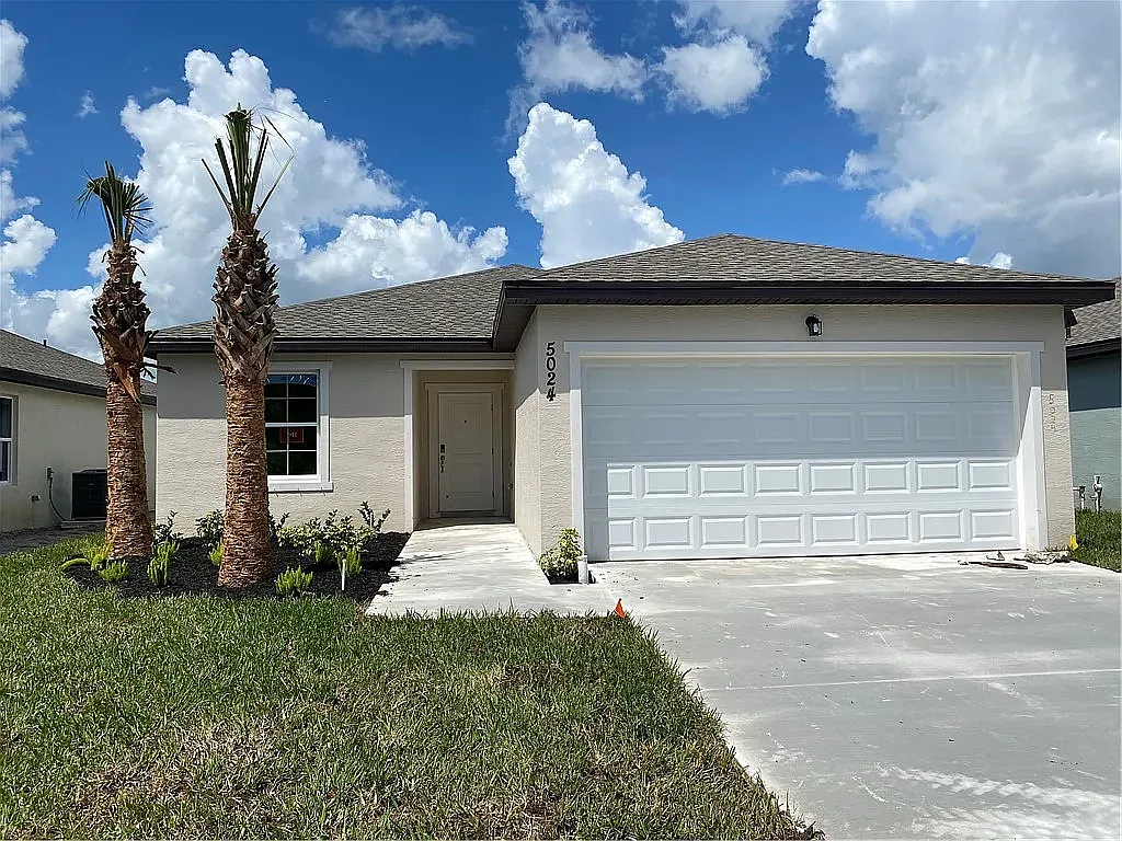 3 bed, 1464 sqft, $2,500 — Photo 1