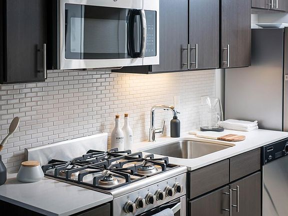 3rd image of 161 W Superior St #2607