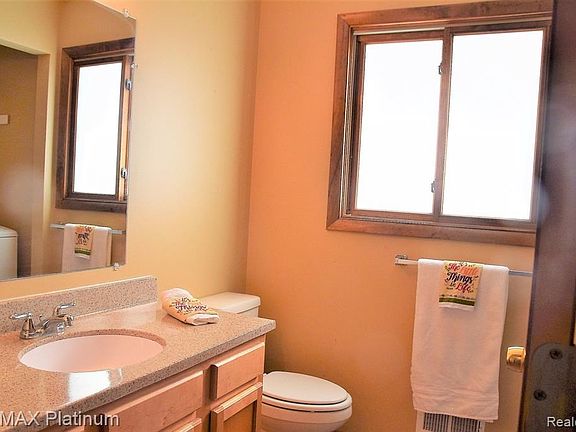 5th image of 6474 Wildflower Ln