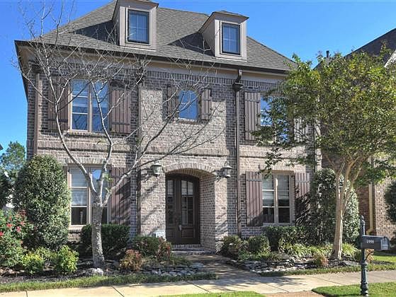 1st image of 1998 Arden Landing Dr