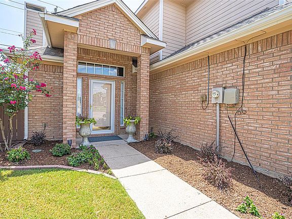 3rd image of 2560 Melissa Ct