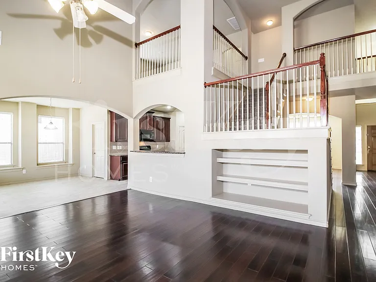12832 Travers Trl — Photo 10