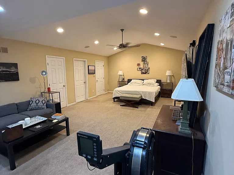 1006 Glendevon Dr — Photo 25