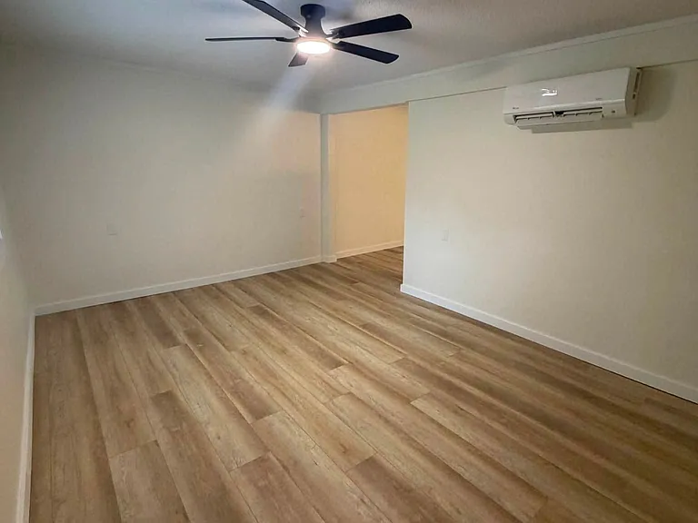 1072 Lake Dr — Photo 12