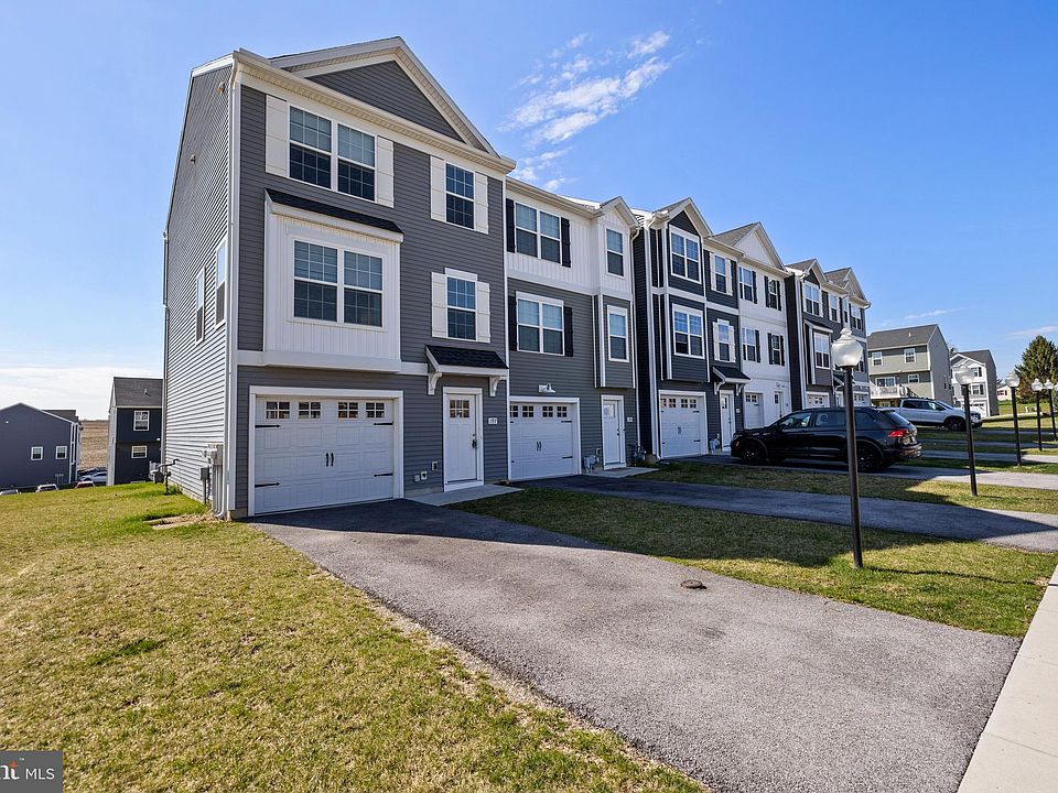 1st image of 2 Heath Cir