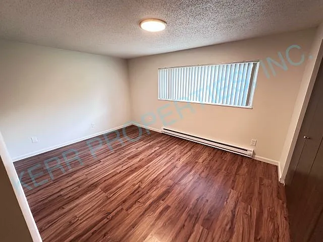 6498 Lowry Dr #5 — Photo 8