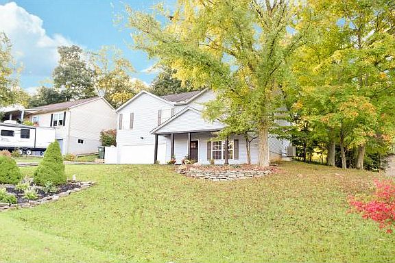 3rd image of 1627 Brookridge Circle Dr