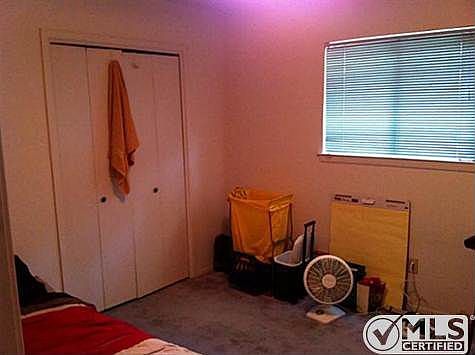 3rd image of 410 Roundtop Blvd