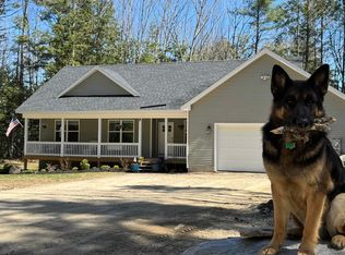 28 Barrington Cir, Center Ossipee, NH 03814