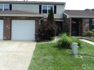 65 Jefferson Dr, Spotswood, NJ 08884