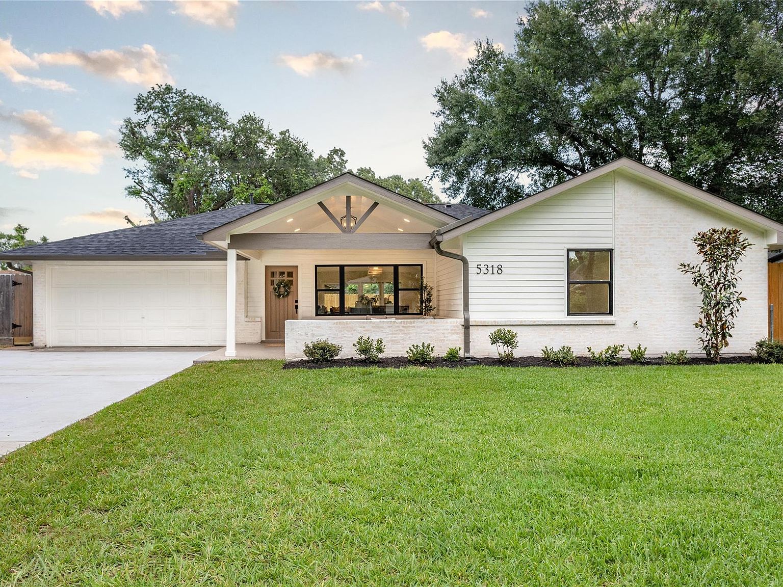 jeycie！　Dr.Recella 2 4 2008 Dodge Challenger | Fusion Luxury Motors