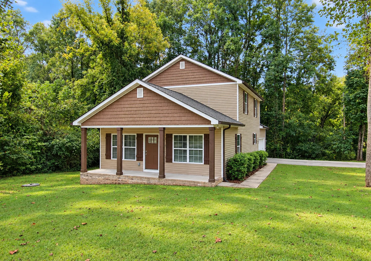 4-Bedroom, 3.5-Bath Home with Large Deck & Easy Access to Hwy 111 — Photo 1