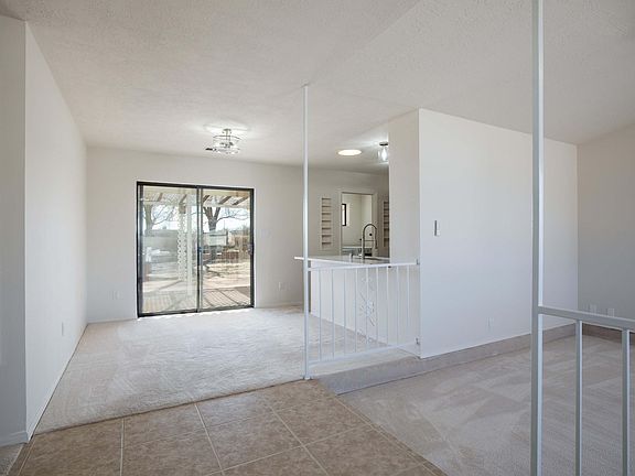 5th image of 1036 Baltic Ave SE