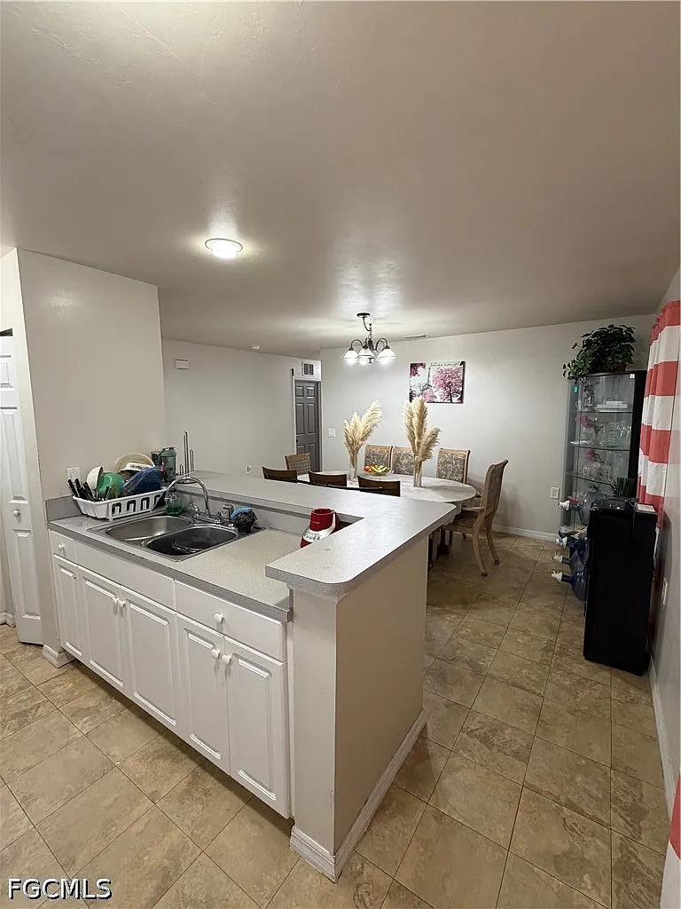 4 bed, 2.0 bath, 1469 sqft, $1,950 — Photo 4