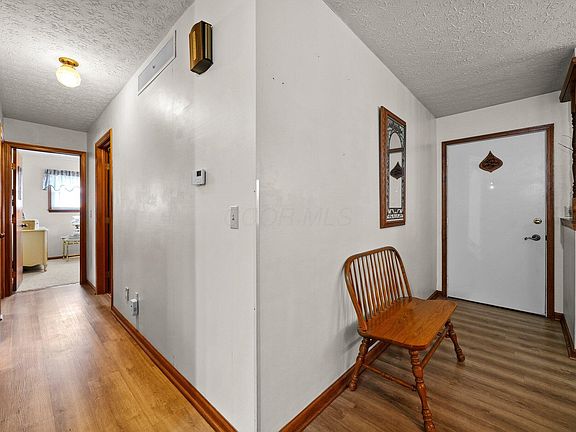 5th image of 212 Otis St