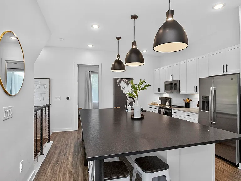 738 Douglas Ave #13 — Photo 8