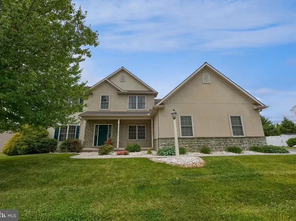 20 Lewiston Cir, Lancaster, PA 17601