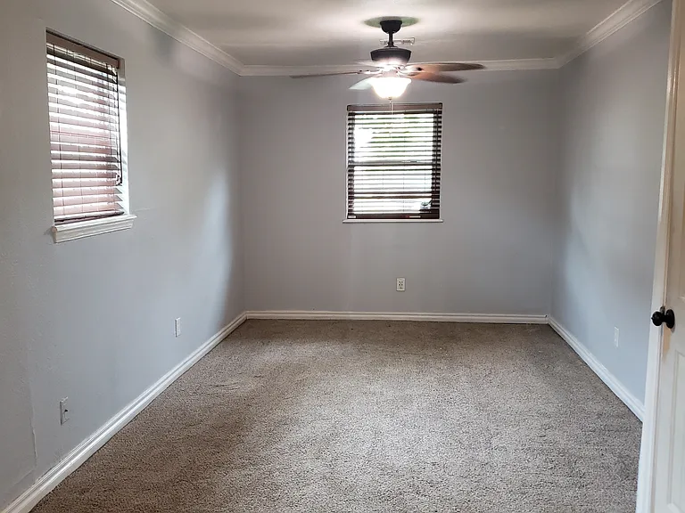 504 N Bath Ave — Photo 9