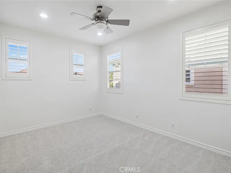 27 Daphne — Photo 28