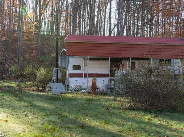 152 Kirks Rd, Forest Hill, WV 24935