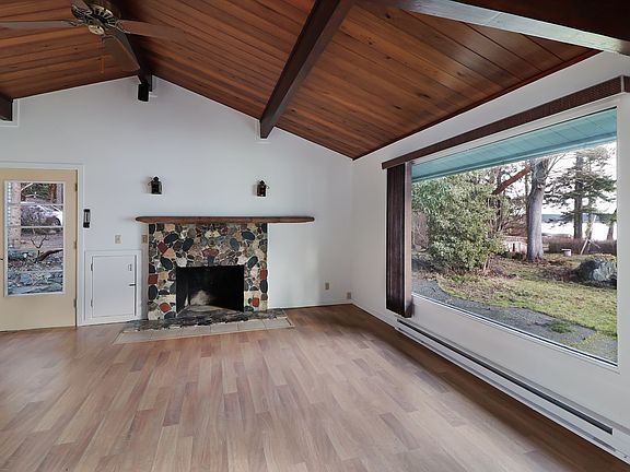 4th image of 2058 Twin Lagoon Ln #A