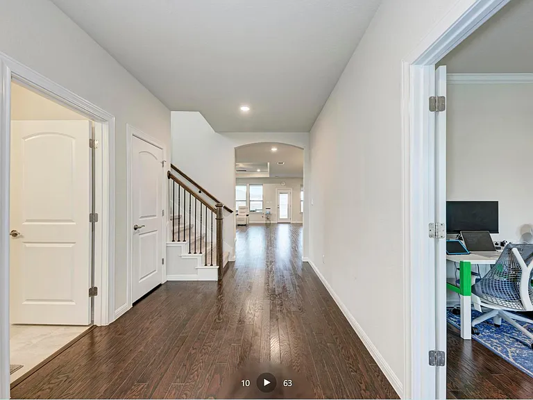 1229 Umblachery St — Photo 4