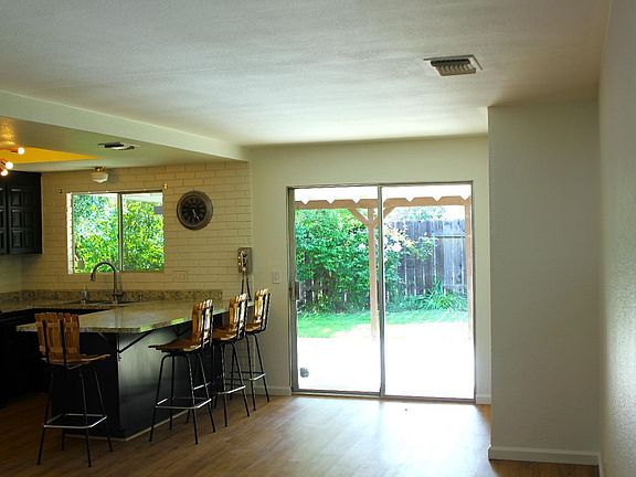 5th image of 337 Woodhaven Drive