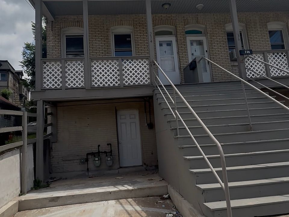 1st image of 234 S Welles St #1