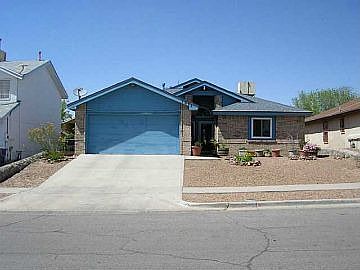 3rd image of 7033 Canyon Run Dr