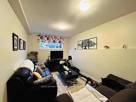 39 Monique Cres #LOWER — Photo 5