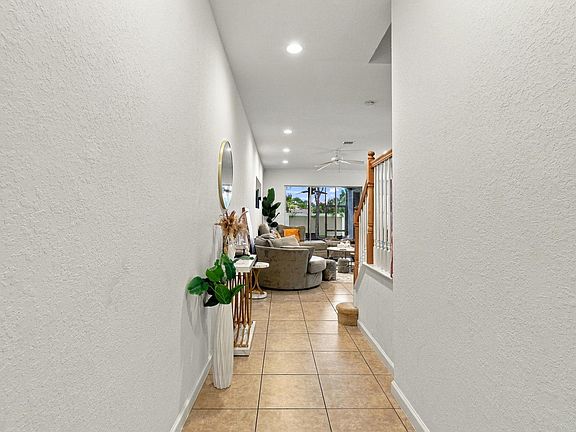 5th image of 2154 SW CAPE COD Drive