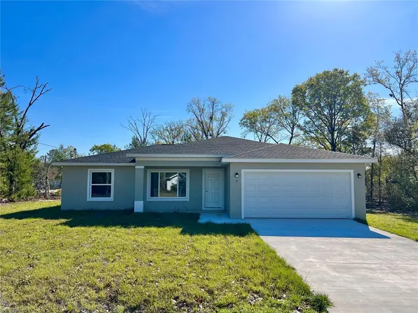 9 Malauka Pl, Ocklawaha, FL 32179