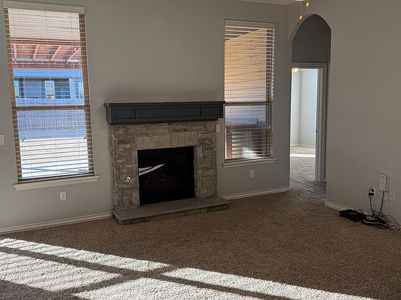 4th image of 15921 Burkett Cir