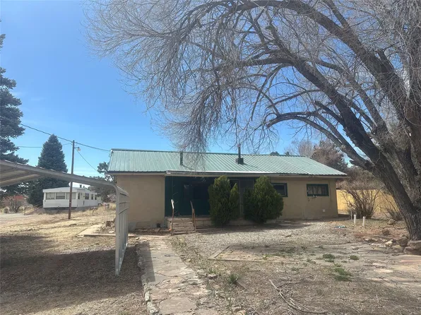 12 Lucero Ct, Pecos, NM 87552