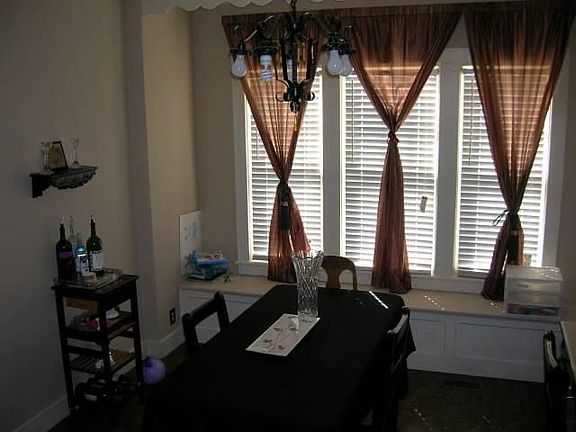 4th image of 411 Elliott St